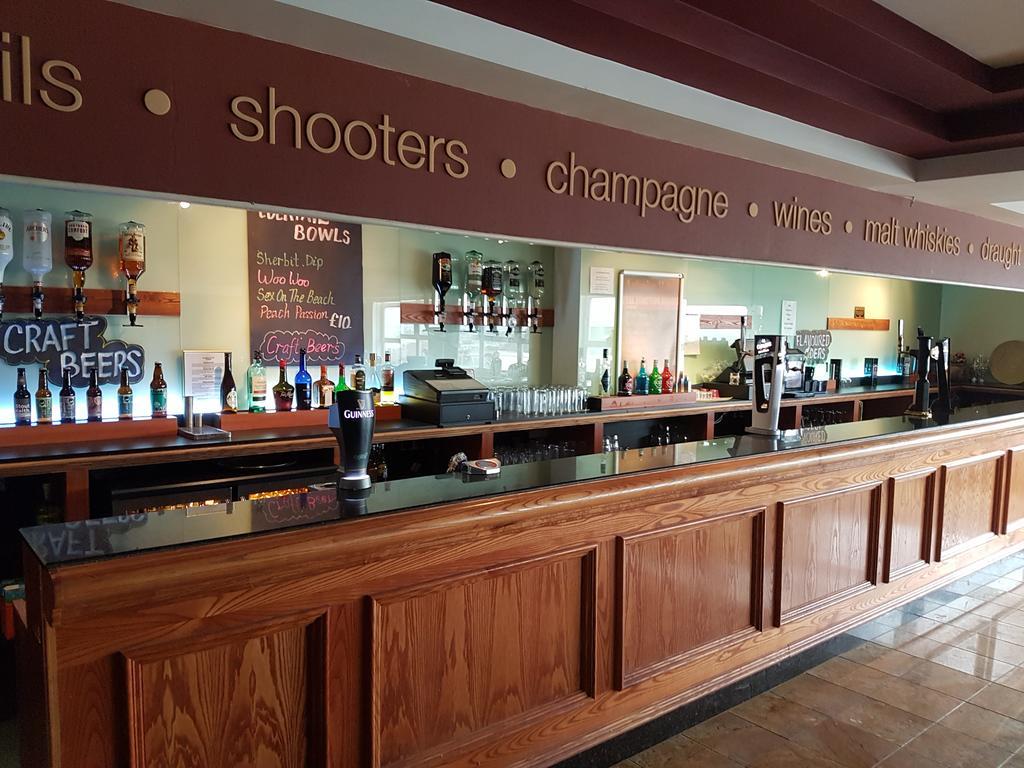 Antonine Hotel Falkirk Esterno foto